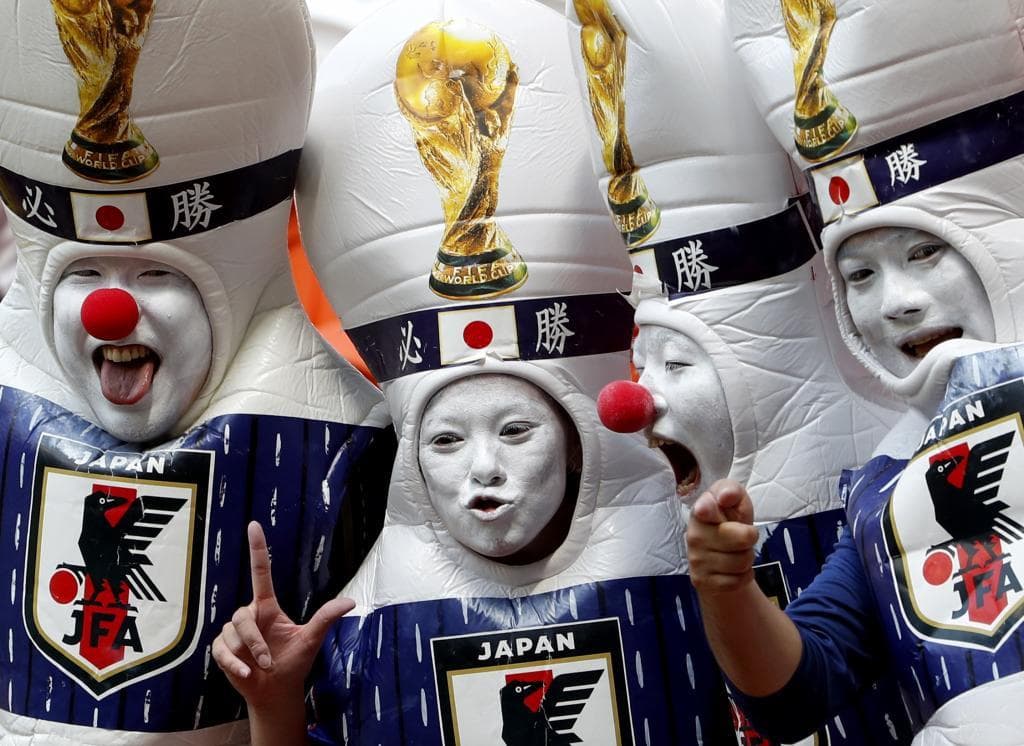 4ピン勢揃い・W杯トロフィー帽 (2018/6/19 対コロンビア戦・スペイン紙Marca掲載)